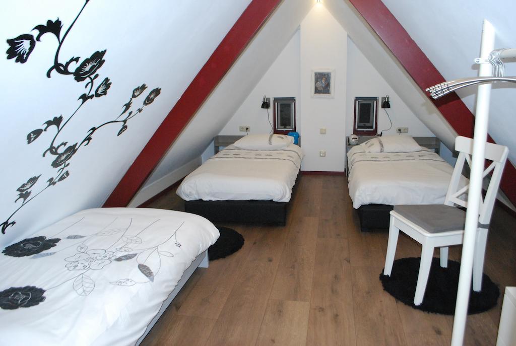 Vakantiehuis It koaihûs Jistrum Kamer foto
