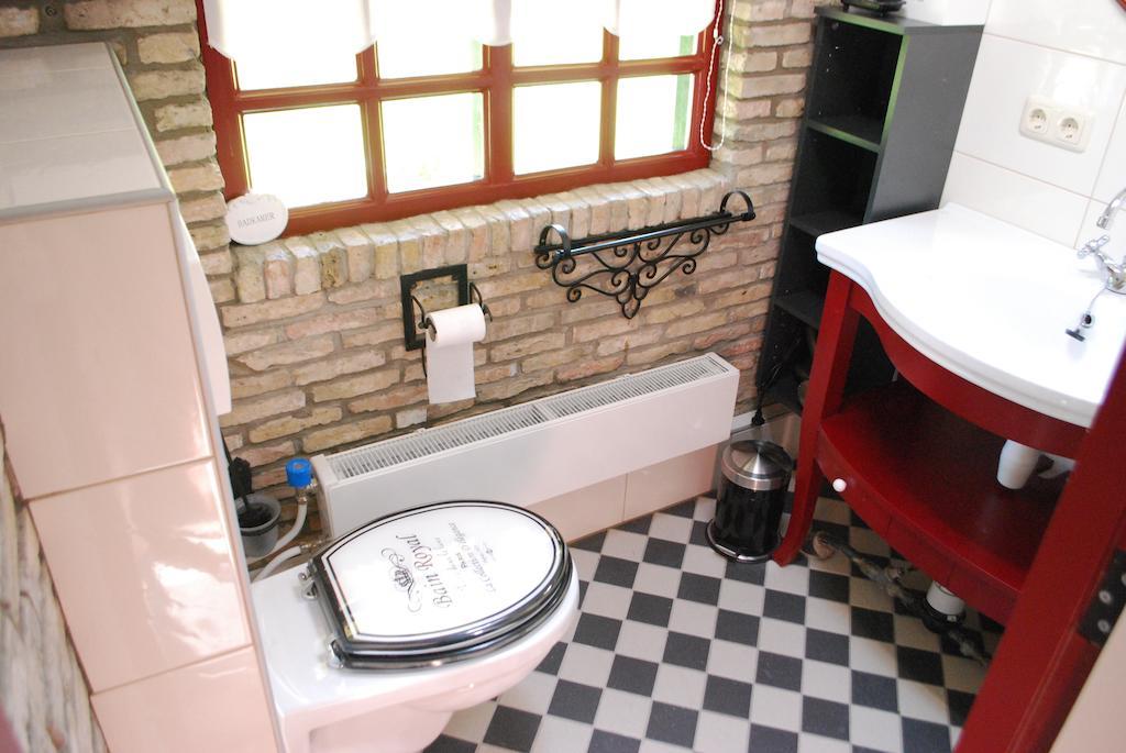 Vakantiehuis It koaihûs Jistrum Kamer foto