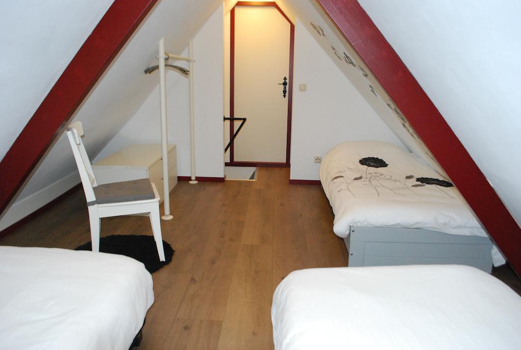 Vakantiehuis It koaihûs Jistrum Kamer foto